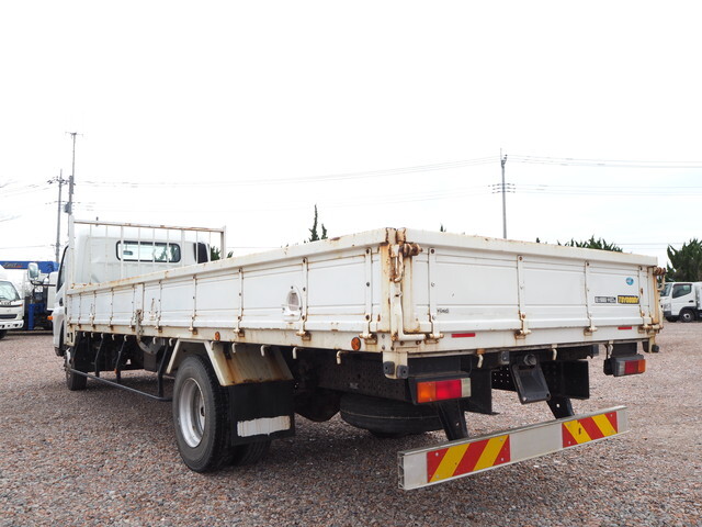 三菱ふそうキャンター平ボディ小型（2t・3t）[写真02]