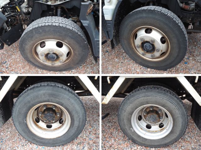 三菱ふそうキャンター平ボディ小型（2t・3t）[写真26]