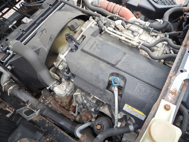 三菱ふそうキャンター平ボディ小型（2t・3t）[写真27]