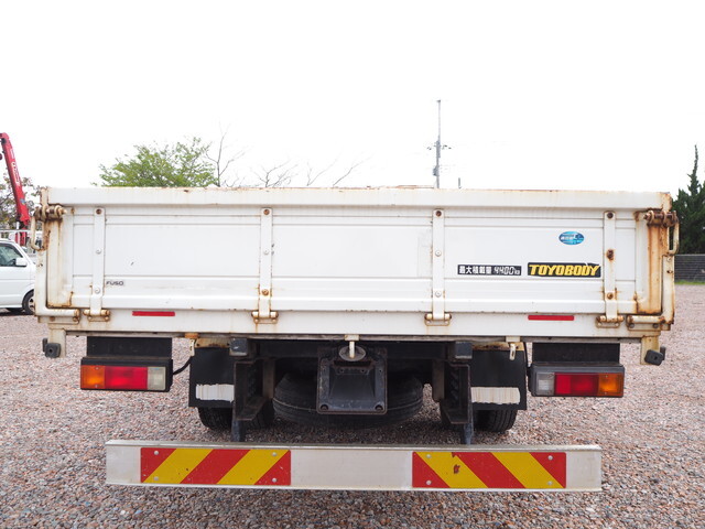 三菱ふそうキャンター平ボディ小型（2t・3t）[写真06]