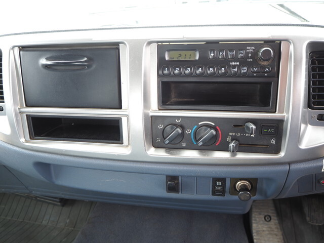 日野レンジャーセルフクレーン4段中型（4t）[写真35]