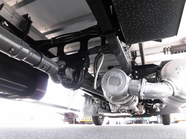 三菱ふそうファイターアルミウイング中型（4t）[写真11]