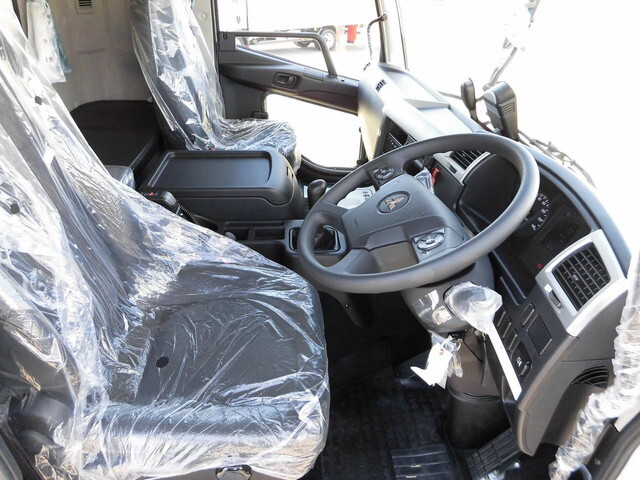 三菱ふそうファイターアルミウイング中型（4t）[写真17]