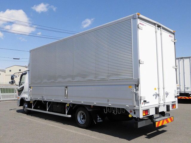 三菱ふそうファイターアルミウイング中型（4t）[写真02]