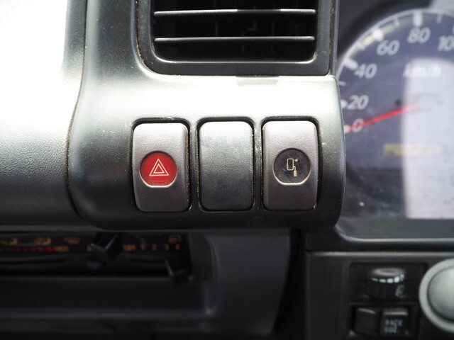 いすゞエルフクレーン4段小型（2t・3t）[写真36]