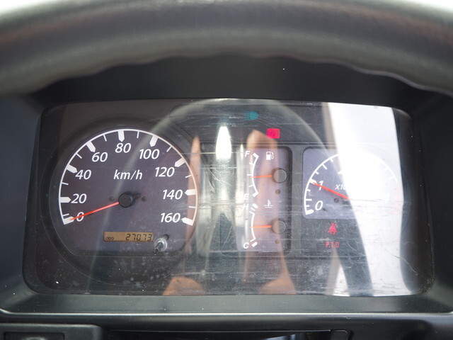 いすゞエルフクレーン4段小型（2t・3t）[写真39]