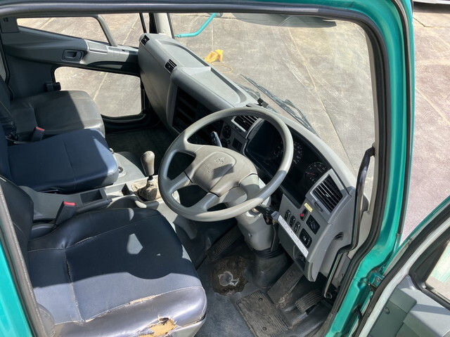 三菱ふそうファイターコンテナ専用車中型（4t）[写真27]