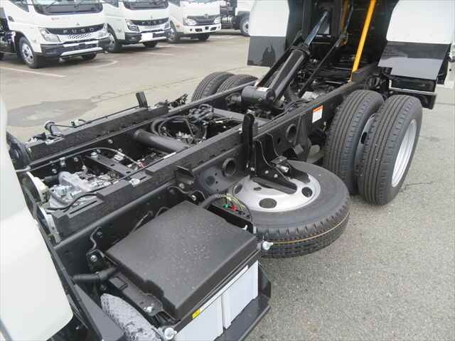 三菱ふそうキャンターダンプ小型（2t・3t）[写真18]