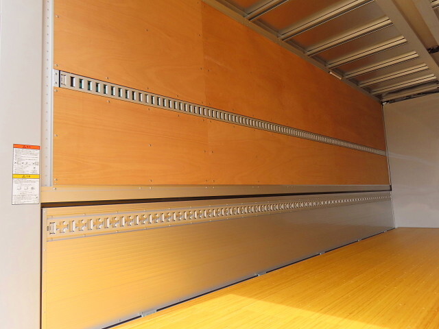 三菱ふそうファイターアルミウイング中型（4t）[写真31]