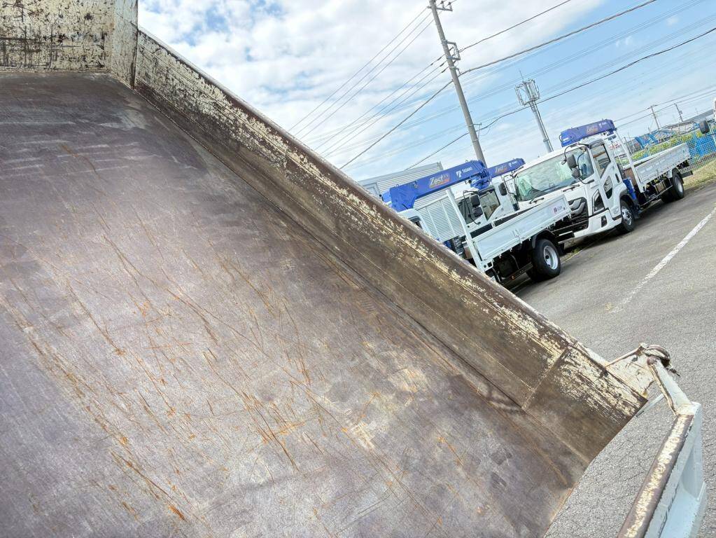 いすゞエルフダンプ小型（2t・3t）[写真10]
