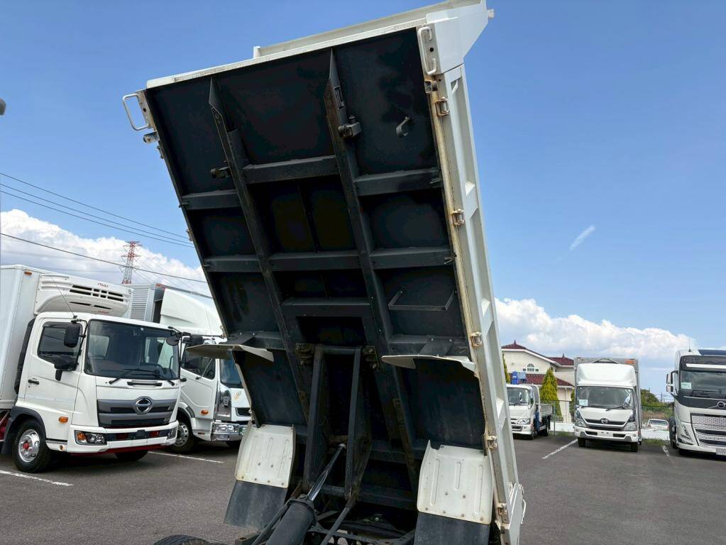 いすゞエルフダンプ小型（2t・3t）[写真13]