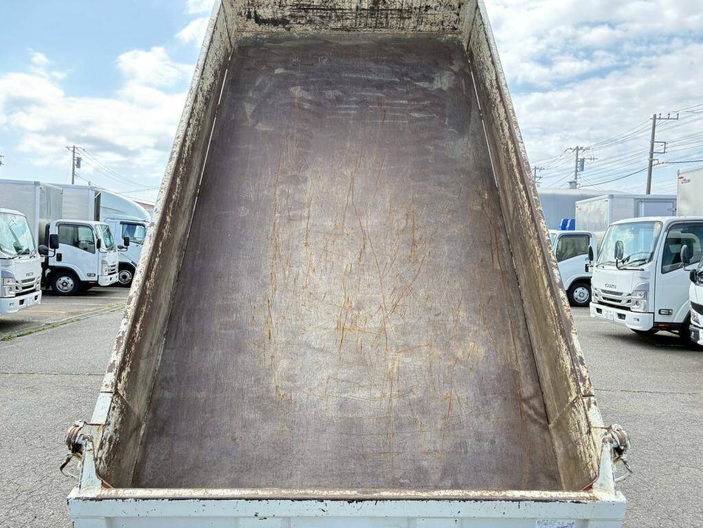 いすゞエルフダンプ小型（2t・3t）[写真08]