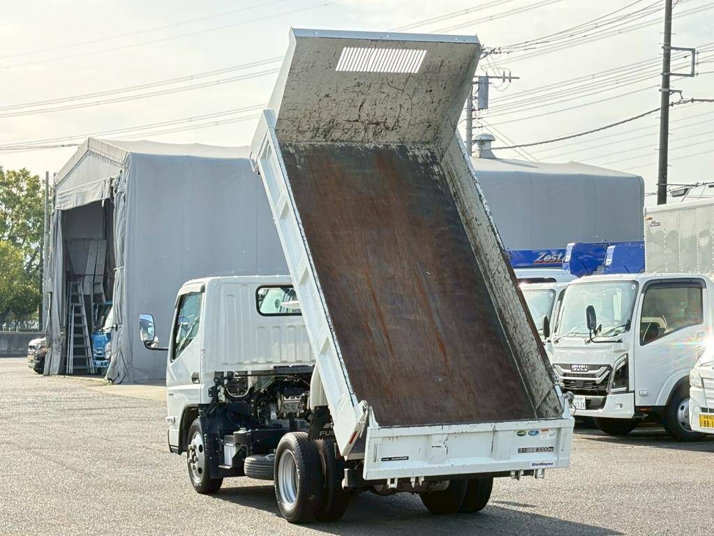 三菱ふそうキャンターダンプ小型（2t・3t）[写真11]