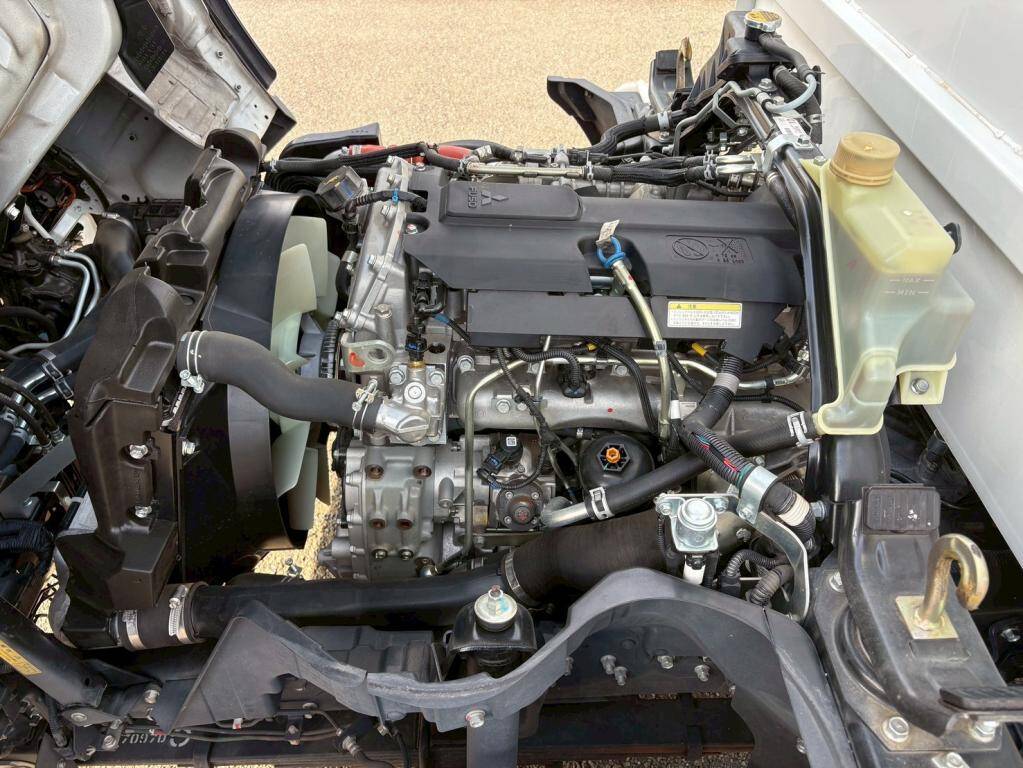 三菱ふそうキャンターダンプ小型（2t・3t）[写真18]