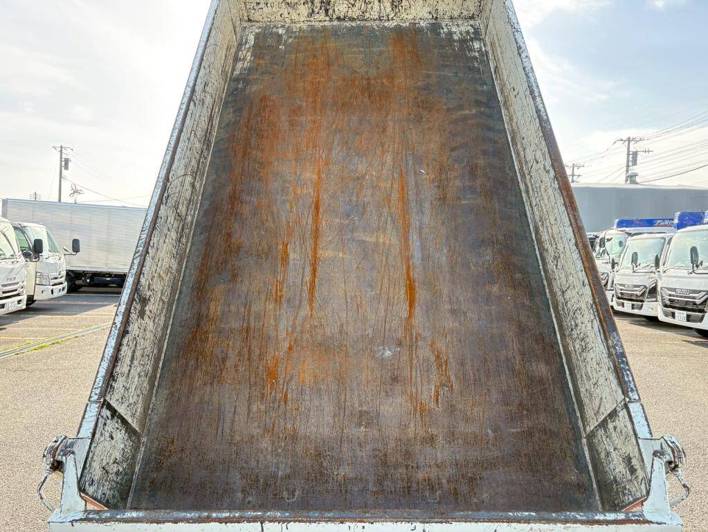 三菱ふそうキャンターダンプ小型（2t・3t）[写真08]