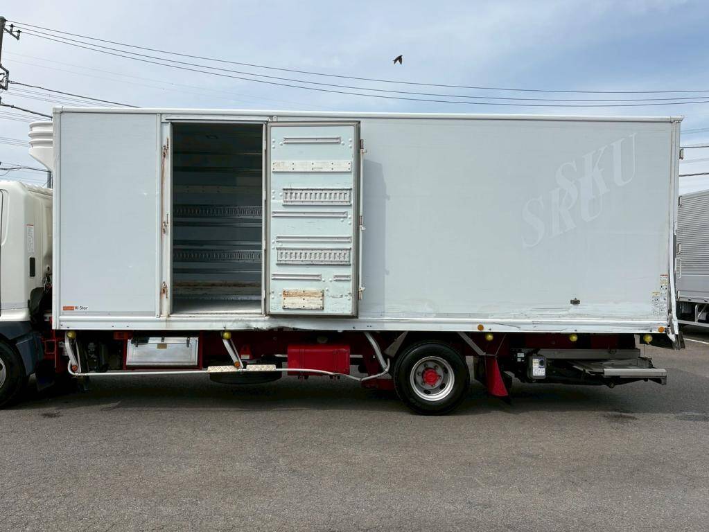 日野レンジャー冷凍車（冷蔵車）中型（4t）[写真13]