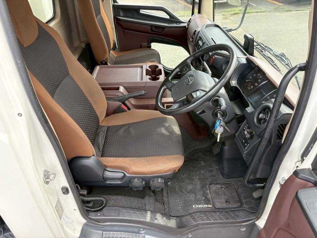 日野レンジャー冷凍車（冷蔵車）中型（4t）[写真20]