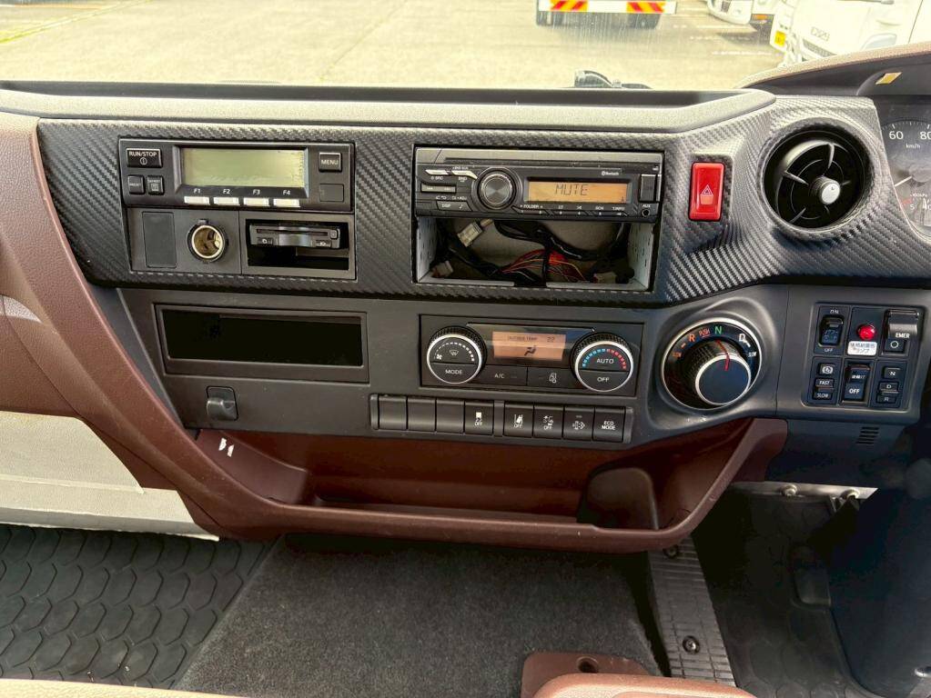 日野レンジャー冷凍車（冷蔵車）中型（4t）[写真21]