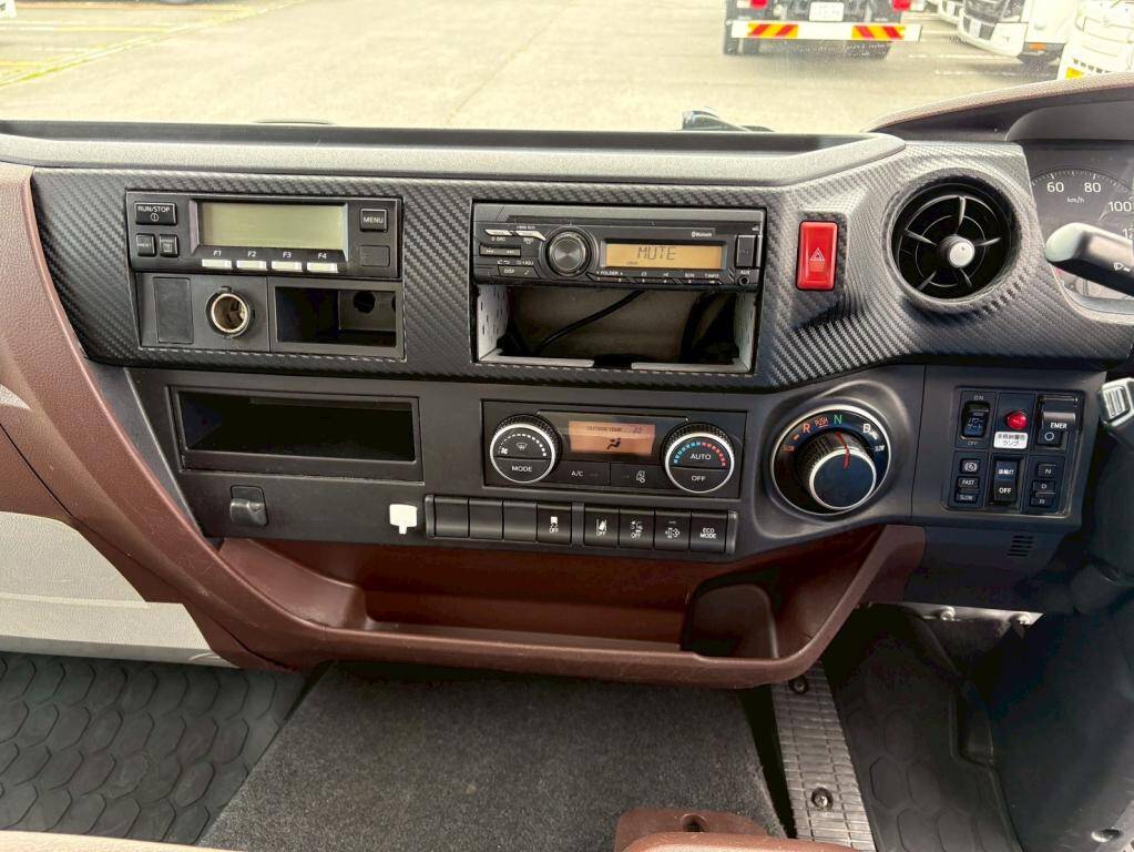 日野レンジャー冷凍車（冷蔵車）中型（4t）[写真21]