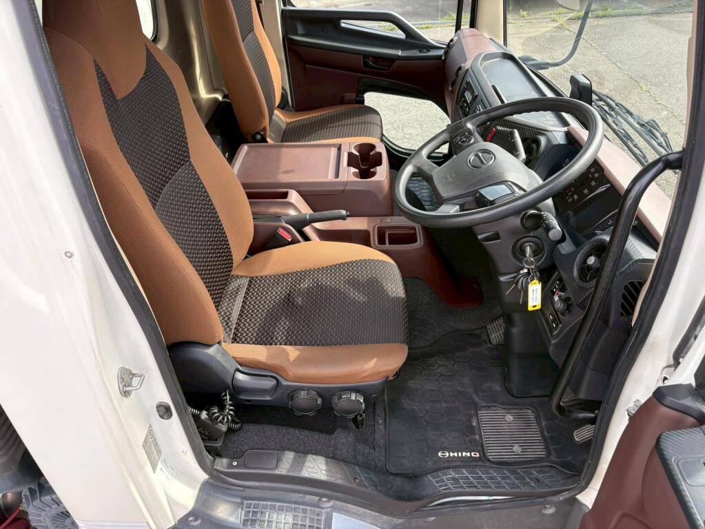 日野レンジャー冷凍車（冷蔵車）中型（4t）[写真20]