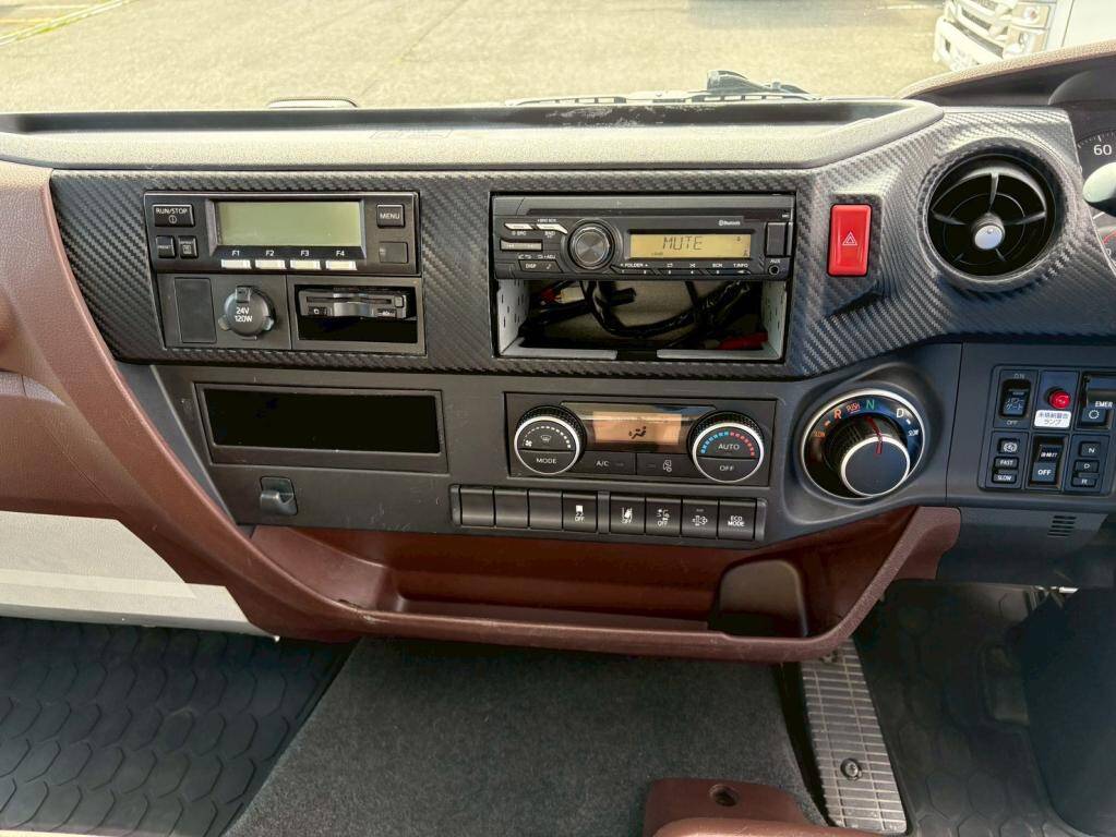 日野レンジャー冷凍車（冷蔵車）中型（4t）[写真21]