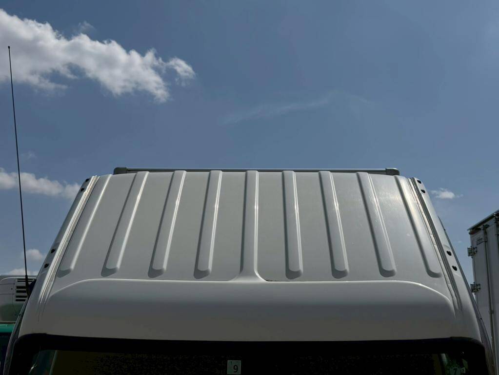 日野デュトロアルミバン小型（2t・3t）[写真16]