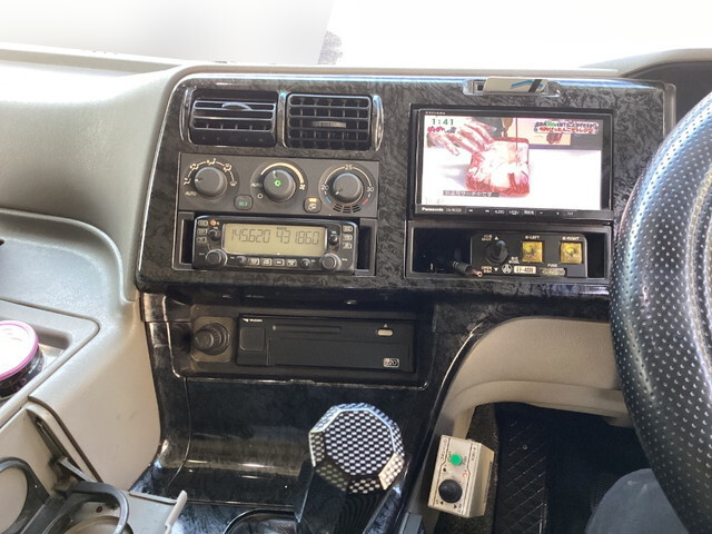 三菱ふそうスーパーグレートダンプ大型（10t）[写真35]