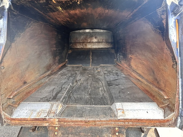 日野デュトロパッカー車（塵芥車）小型（2t・3t）[写真15]