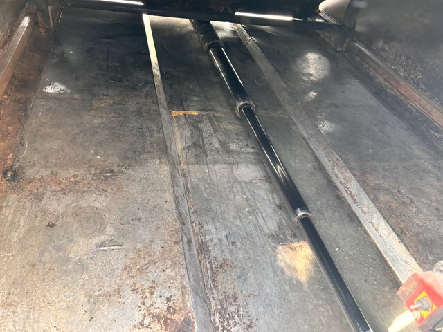 日野デュトロパッカー車（塵芥車）小型（2t・3t）[写真17]