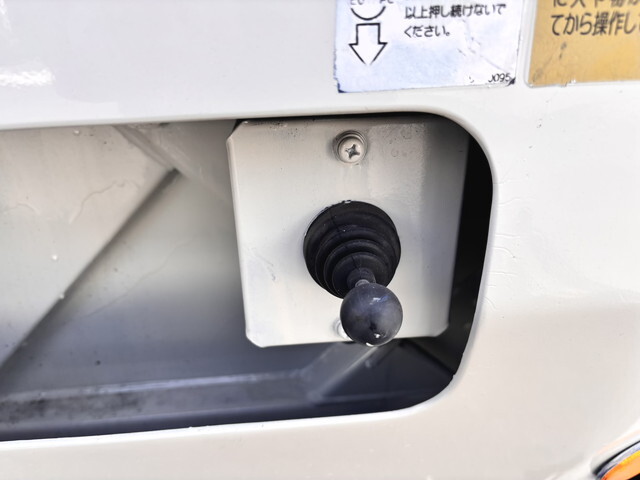 日野デュトロパッカー車（塵芥車）小型（2t・3t）[写真08]