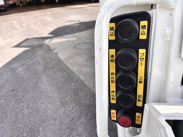 日野デュトロパッカー車（塵芥車）小型（2t・3t）[写真09]