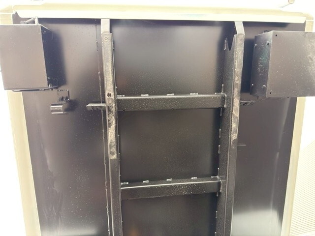 三菱ふそうキャンターパッカー車（塵芥車）小型（2t・3t）[写真11]