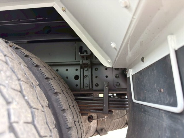 三菱ふそうキャンターパッカー車（塵芥車）小型（2t・3t）[写真23]