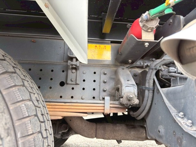 三菱ふそうキャンターパッカー車（塵芥車）小型（2t・3t）[写真24]