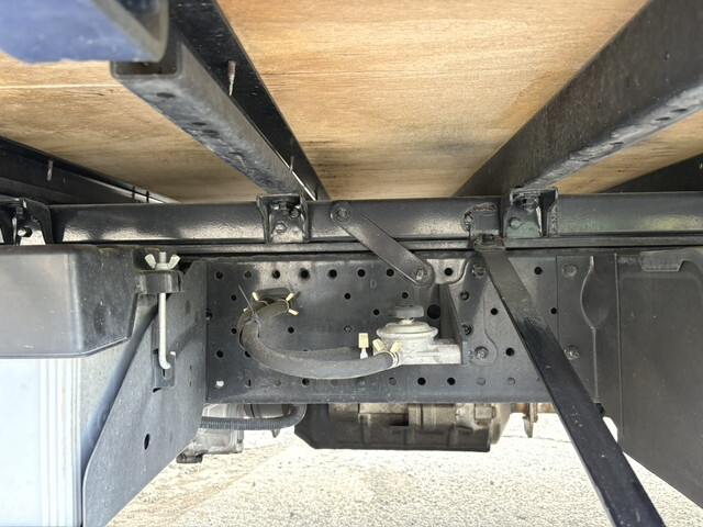 いすゞエルフアルミバン小型（2t・3t）[写真14]