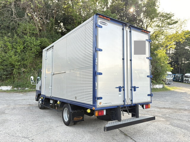 いすゞエルフアルミバン小型（2t・3t）[写真02]