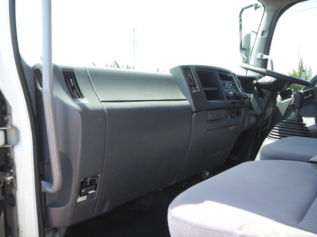 いすゞフォワードクレーン4段中型（4t）[写真32]