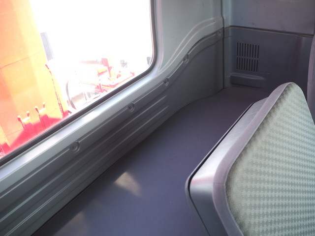 いすゞフォワードクレーン4段中型（4t）[写真38]