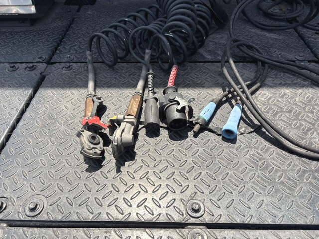 日野プロフィアトレーラーヘッド（トラクターヘッド）大型（10t）[写真14]