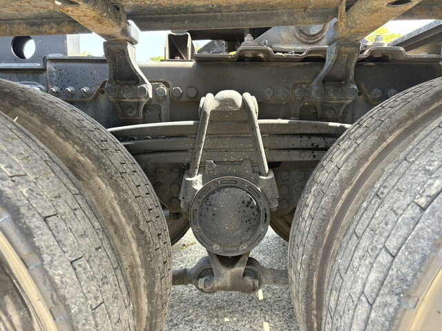 日野プロフィアトレーラーヘッド（トラクターヘッド）大型（10t）[写真20]