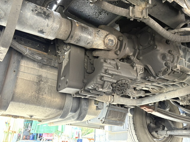 日野プロフィアトレーラーヘッド（トラクターヘッド）大型（10t）[写真21]