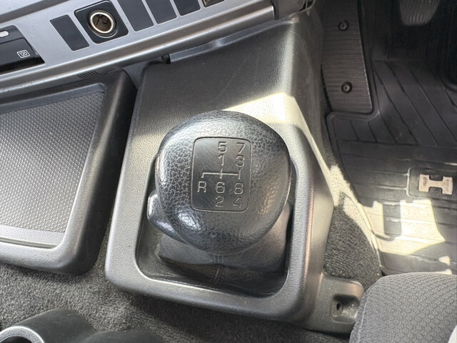 日野プロフィアトレーラーヘッド（トラクターヘッド）大型（10t）[写真26]