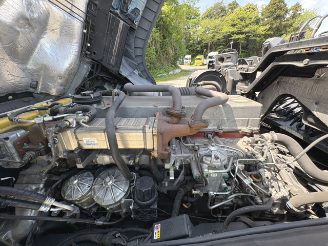 日野プロフィアトレーラーヘッド（トラクターヘッド）大型（10t）[写真30]