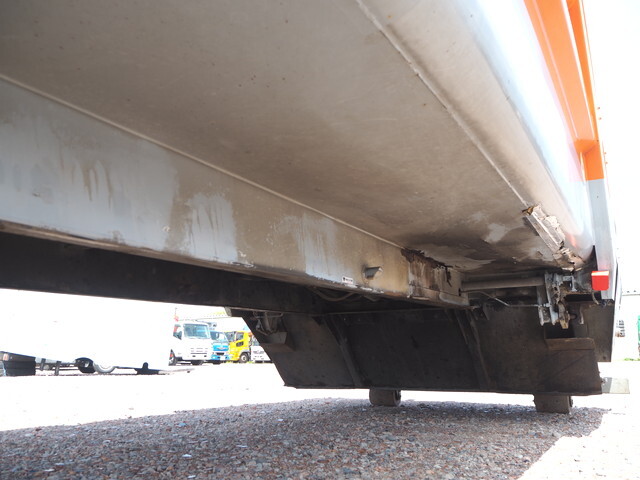 いすゞフォワードコンテナ専用車中型（4t）[写真27]