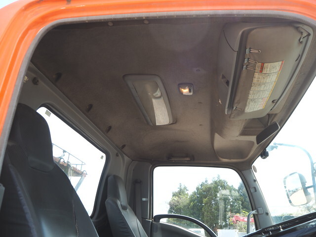 いすゞフォワードコンテナ専用車中型（4t）[写真33]