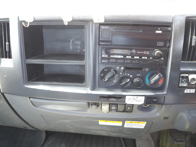 いすゞフォワードコンテナ専用車中型（4t）[写真35]