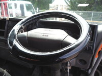 いすゞフォワードコンテナ専用車中型（4t）[写真38]