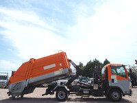 いすゞフォワードコンテナ専用車中型（4t）[写真07]