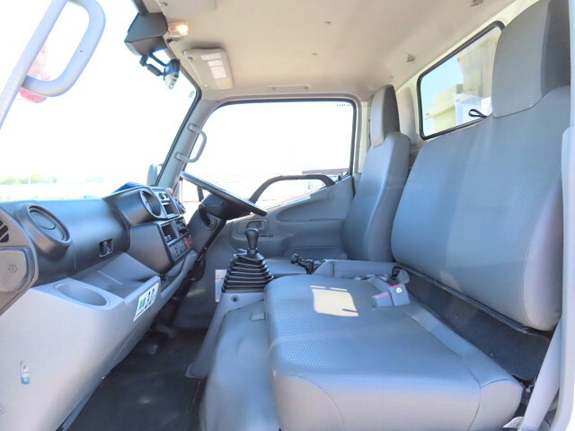 日野デュトロ穴掘建柱車小型（2t・3t）[写真19]