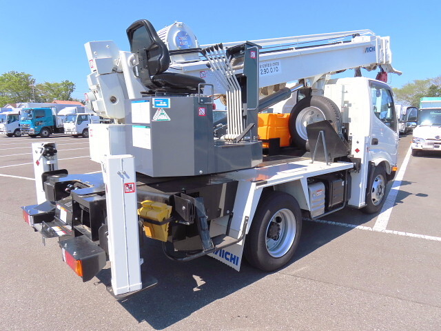 日野デュトロ穴掘建柱車小型（2t・3t）[写真04]